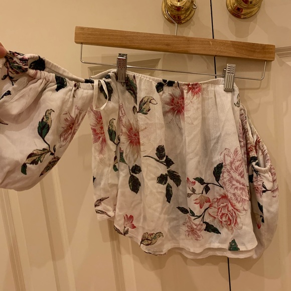 Urban Outfitters floral off the shoulder top - Picture 3 of 5